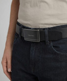 کمربند مردانه چرم طبیعی سگک پلاکی Calvin Klein